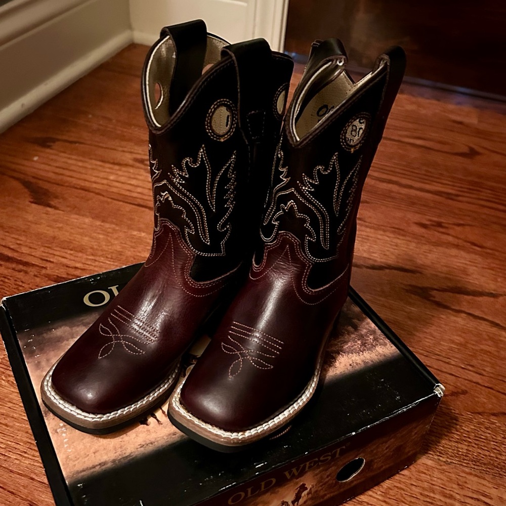 Like New Kids Old West Square Toed Cowboy/Cowgirl Boots!